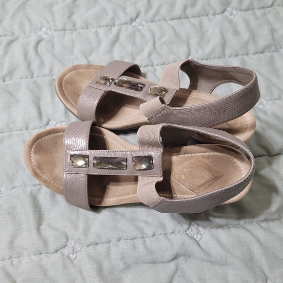 Wedges - Picture 3 of 3